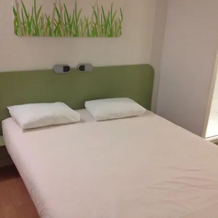 Ibis Budget Sur Seine N7 Hotel 2*