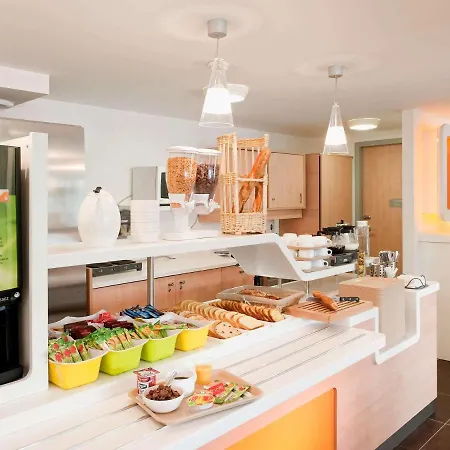 Hotel Ibis Budget Sur Seine N7 2*